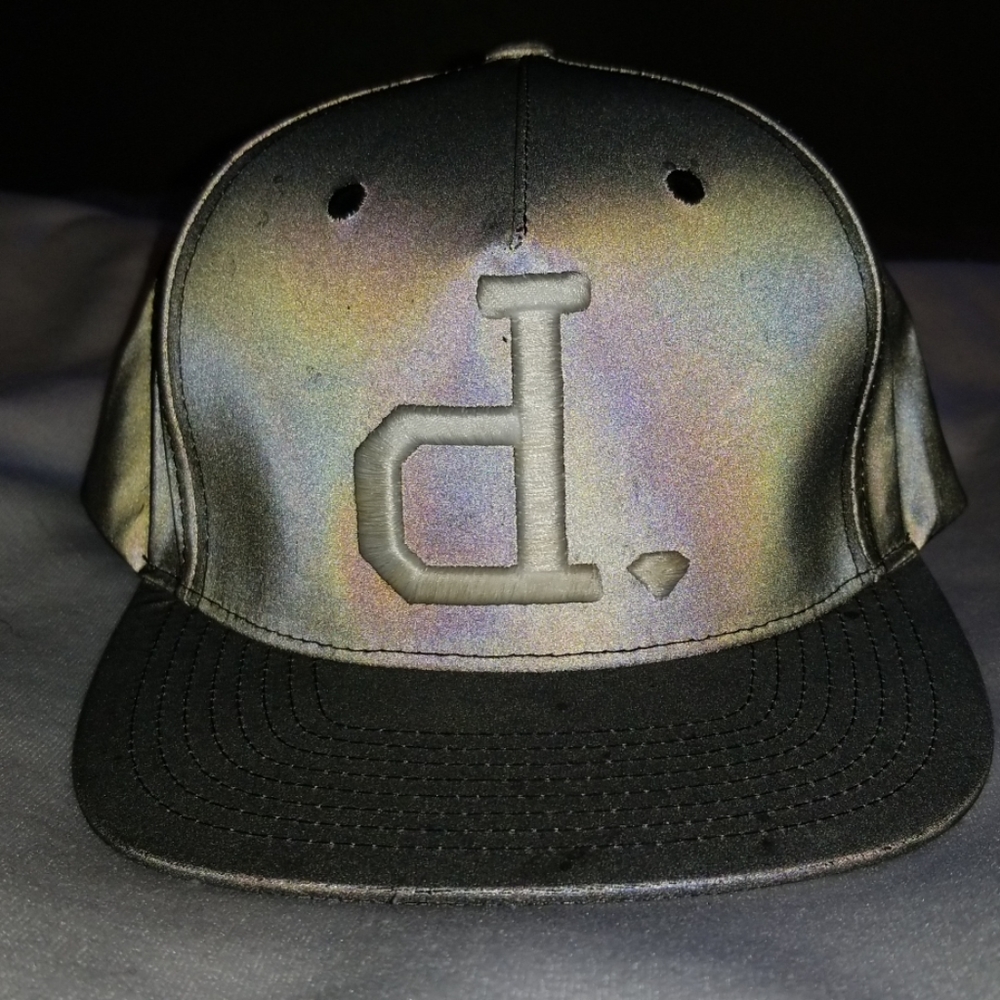 Diamond Supply Co. Reflective material hat